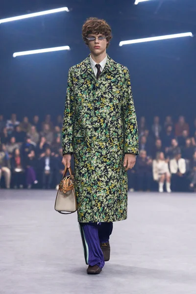 Look 68